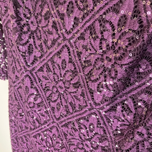 Eliza J Purple Lace and Sequin Sheath Dress. Size 4 - Picture 4 of 4
